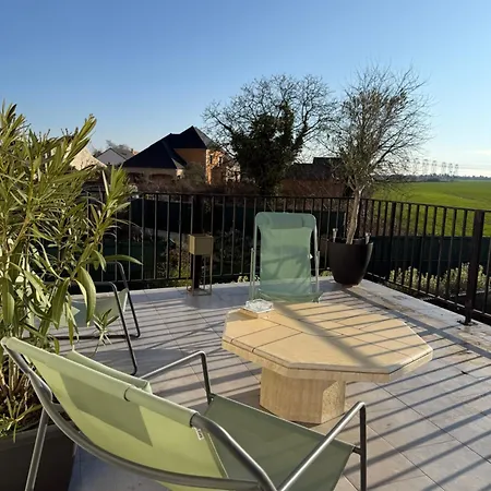 Apartment Hors Du Temps Vue & Terrasse *